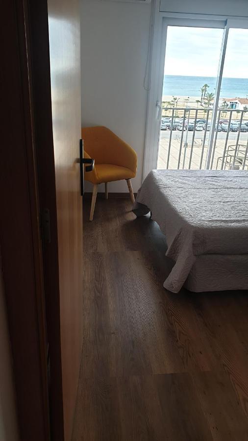 דירות אמפוריבראבה Les Vagues Au Balcon מראה חיצוני תמונה